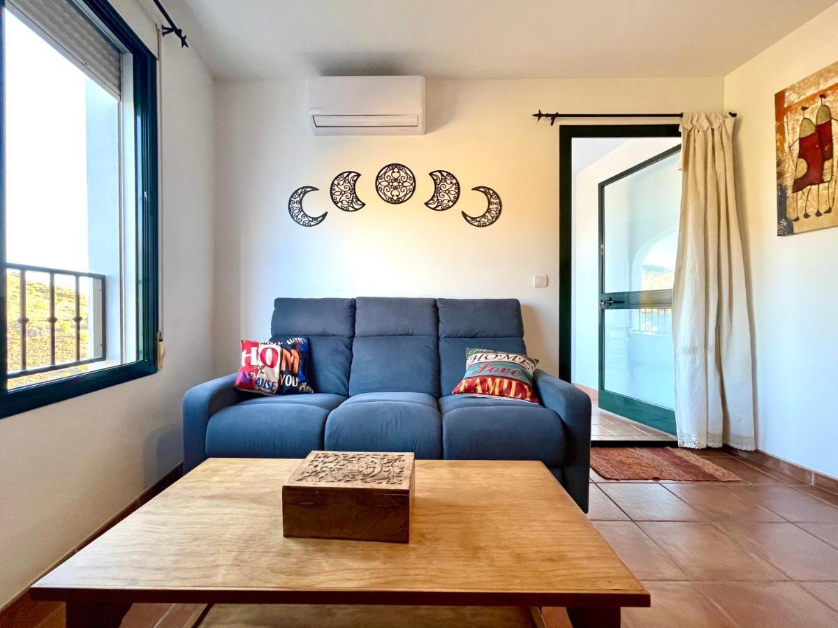 Apartamentos Axarquia , Frigiliana, Terraza Privada Con Vistas A La Montana Rio Y Al Mar 外观 照片