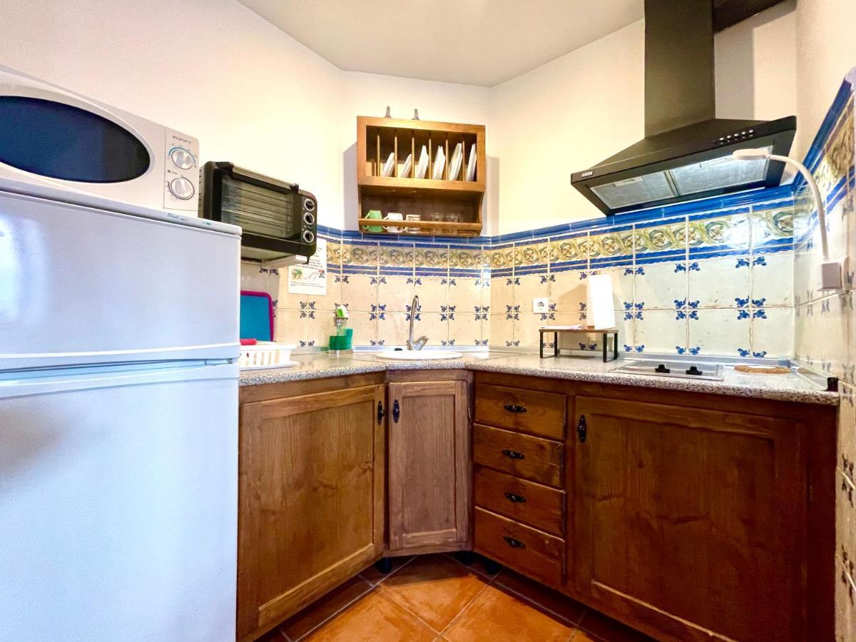 Apartamentos Axarquia , Frigiliana, Terraza Privada Con Vistas A La Montana Rio Y Al Mar 外观 照片