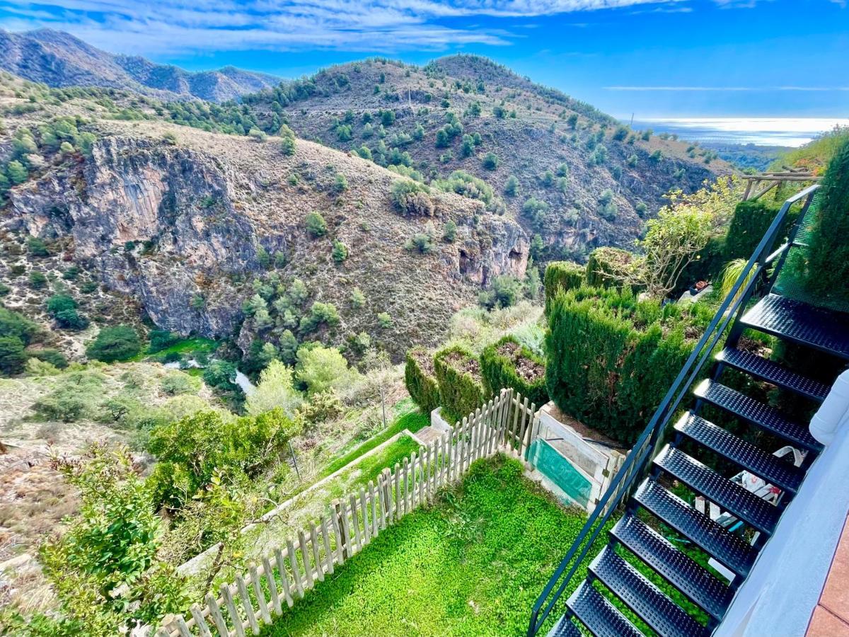 Apartamentos Axarquia , Frigiliana, Terraza Privada Con Vistas A La Montana Rio Y Al Mar 外观 照片