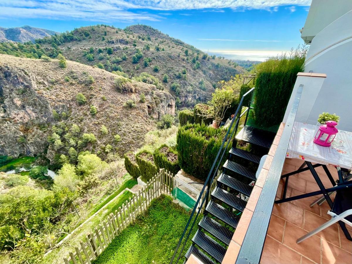 Apartamentos Axarquia , Frigiliana, Terraza Privada Con Vistas A La Montana Rio Y Al Mar 外观 照片