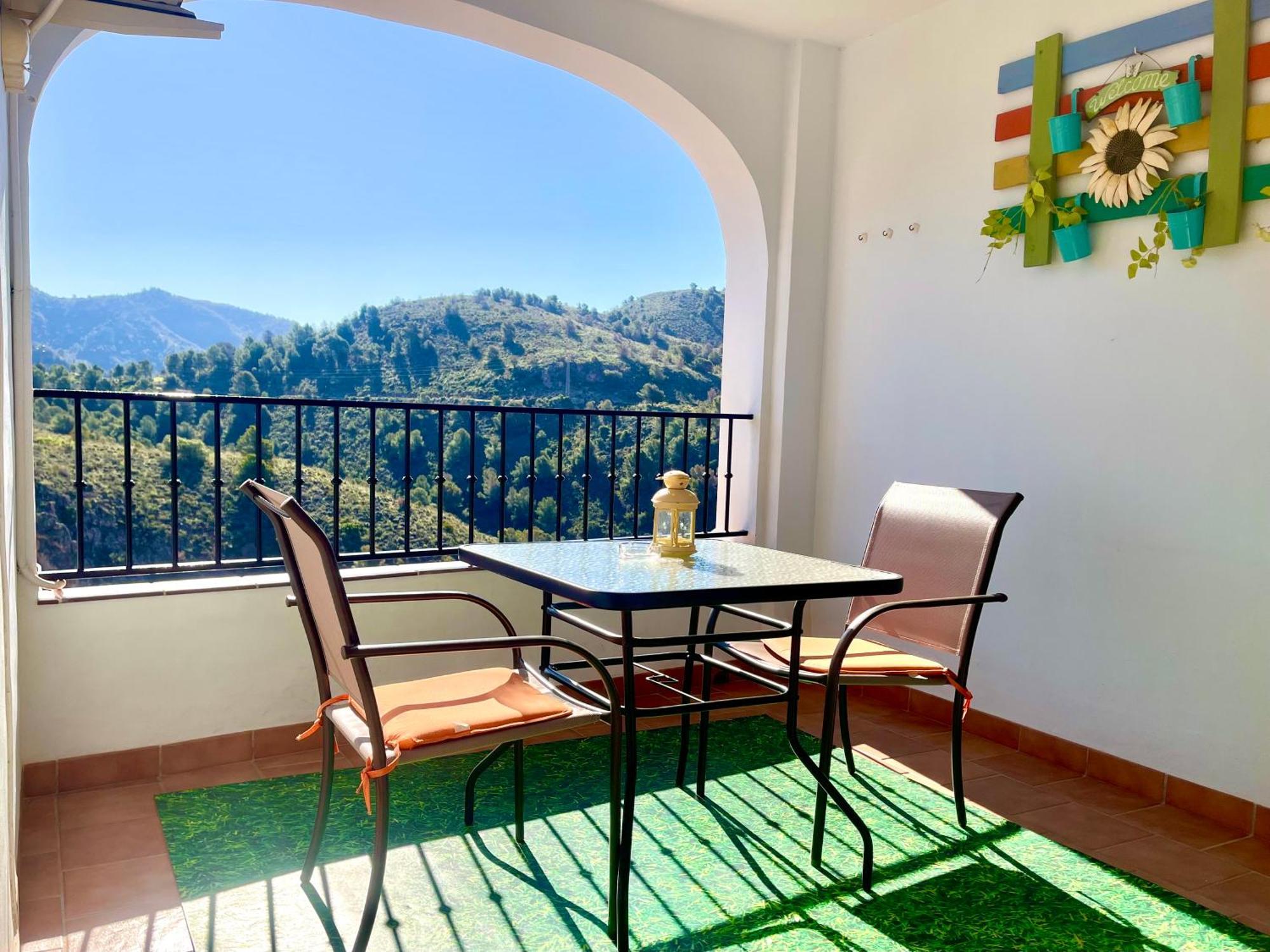 Apartamentos Axarquia , Frigiliana, Terraza Privada Con Vistas A La Montana Rio Y Al Mar 外观 照片