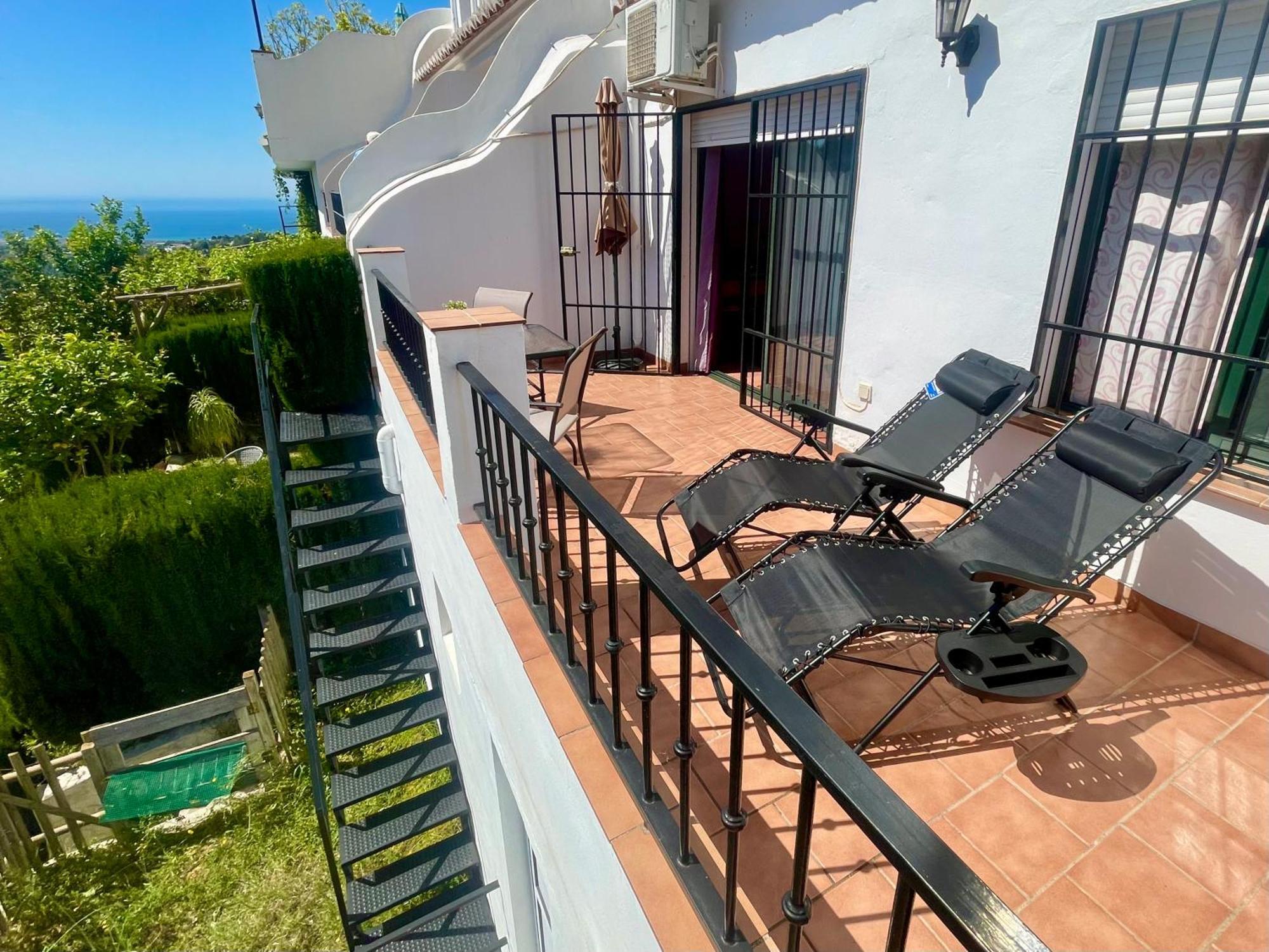 Apartamentos Axarquia , Frigiliana, Terraza Privada Con Vistas A La Montana Rio Y Al Mar 外观 照片