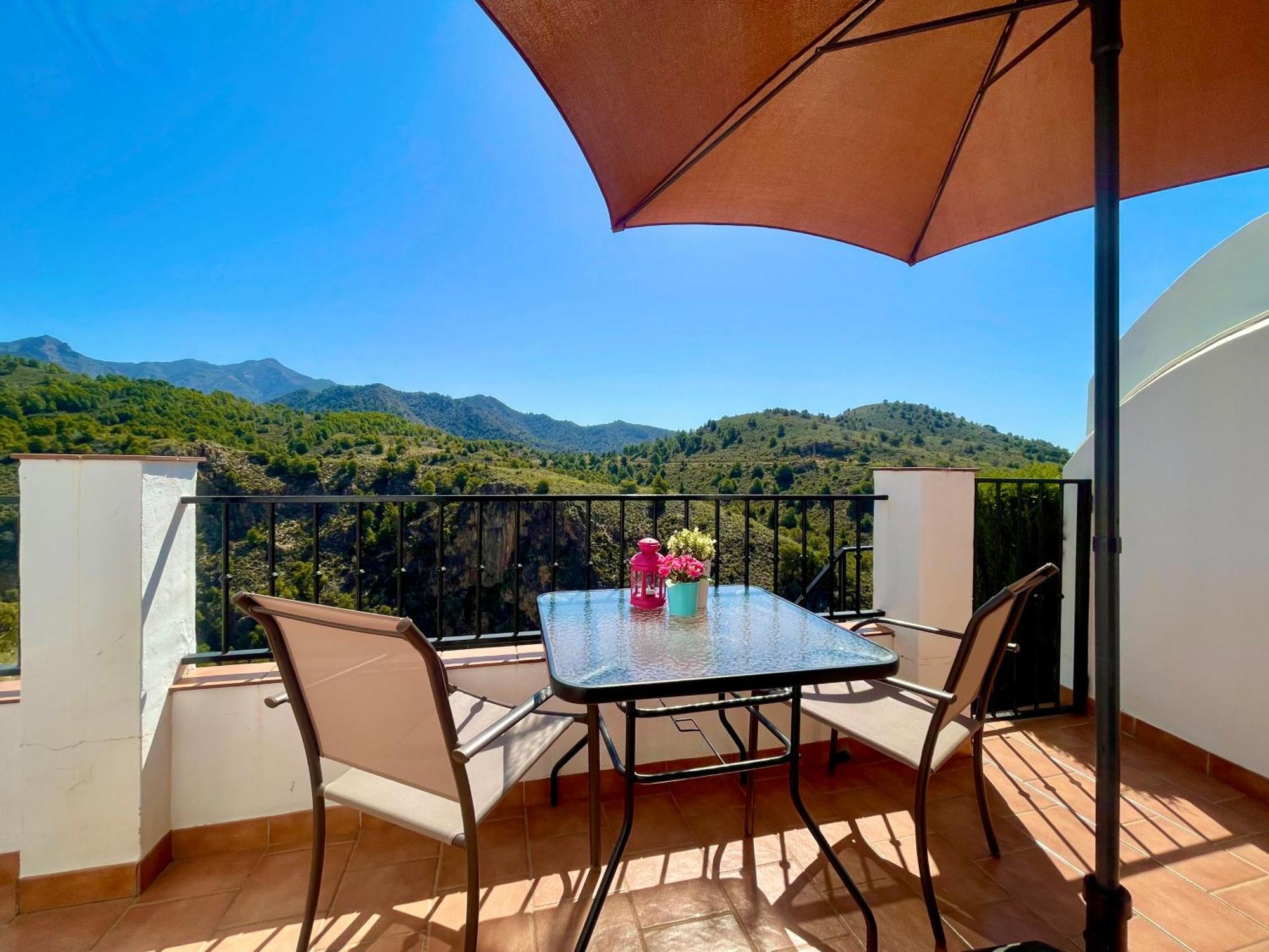 Apartamentos Axarquia , Frigiliana, Terraza Privada Con Vistas A La Montana Rio Y Al Mar 外观 照片